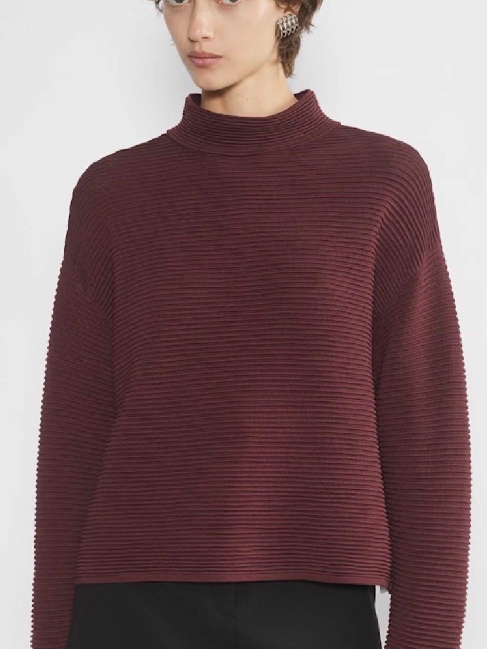 Aritzia Babaton Ambrosio burgundy turtle neck sweater size XS